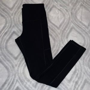 Black leggings w/pocket